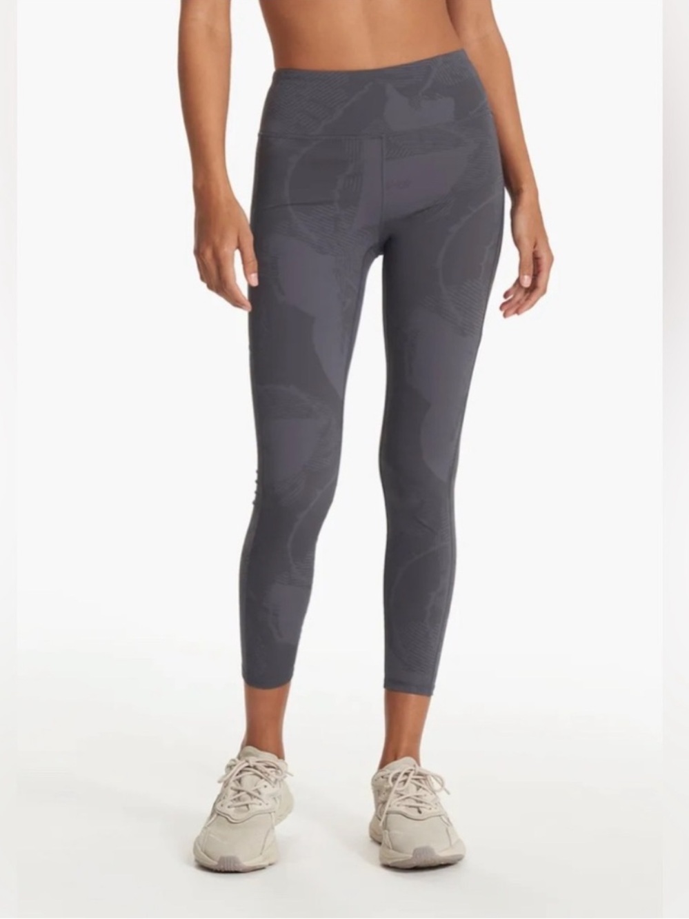 Vuori Stride Leggings Charcoal Mache Gray Leaf Floral Print Leggings